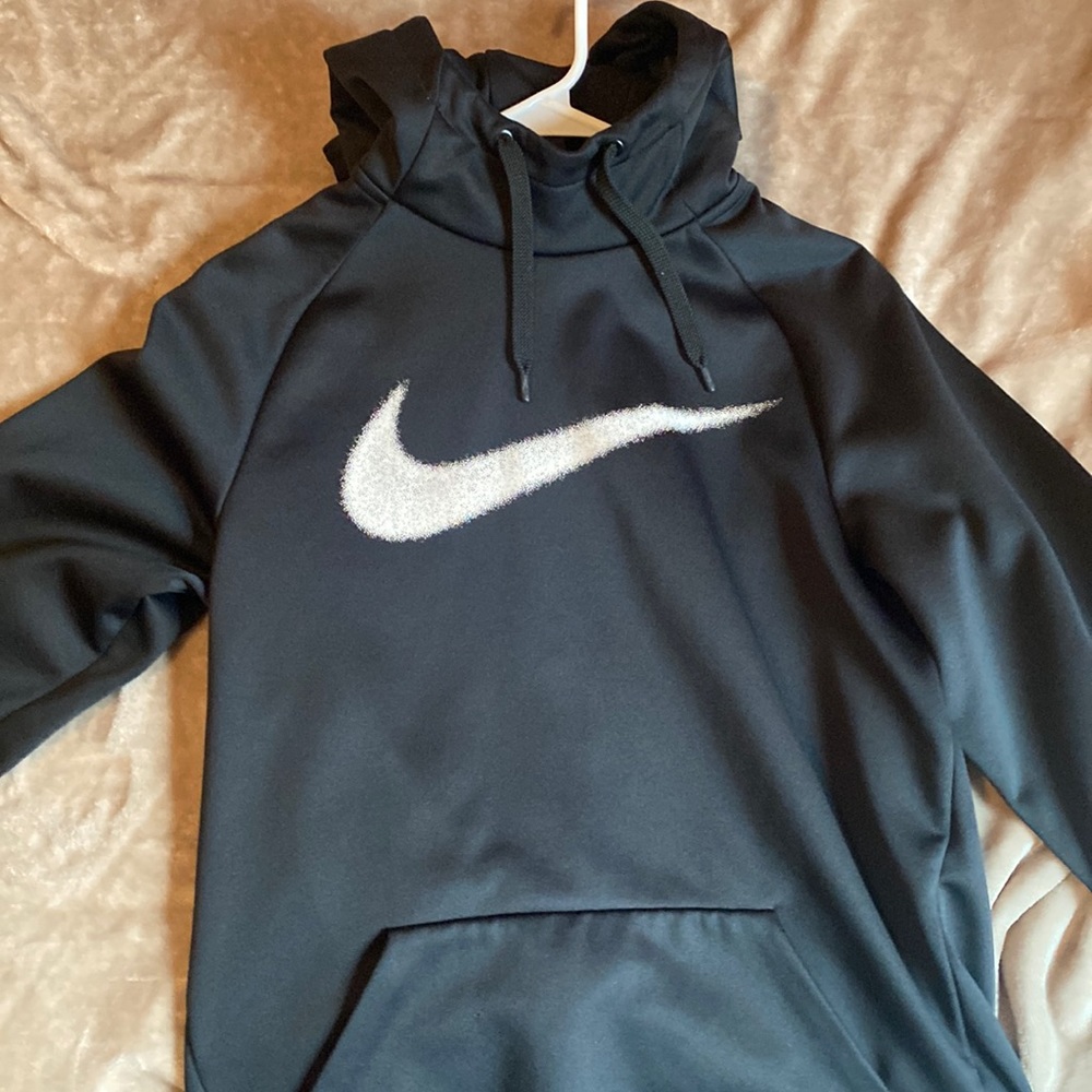 Black nike swoosh hoodie